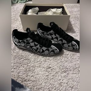 coach tennis shoes size 7 in black
